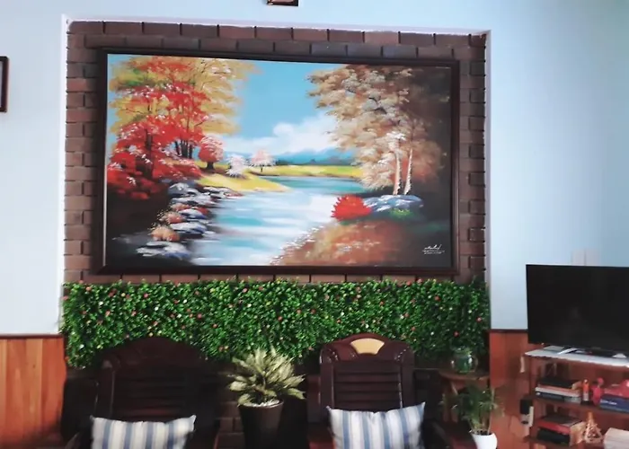 Phong Lan Guesthouse Hue