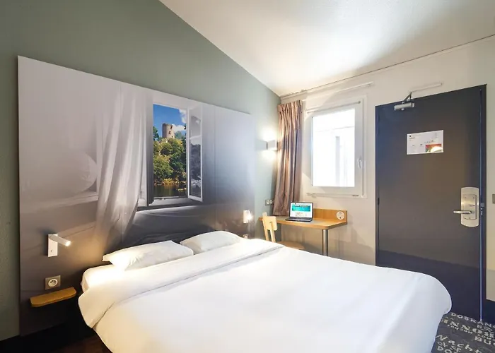 B&B HOTEL CHATEAUROUX Aéroport Déols