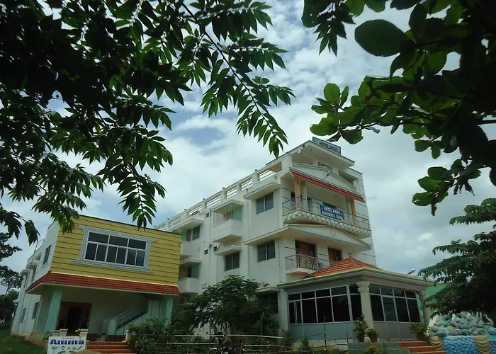 Aruvi Hotel Yelagiri