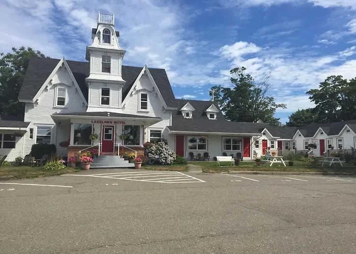 Lakelawn B&B And Motel Yarmouth