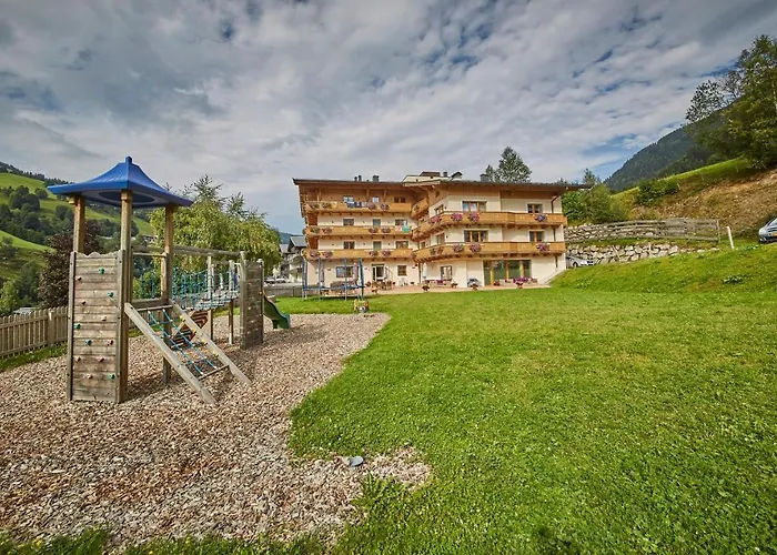 Johanneshof - Dein Mountain Wohlfuehlhotel Saalbach-Hinterglemm