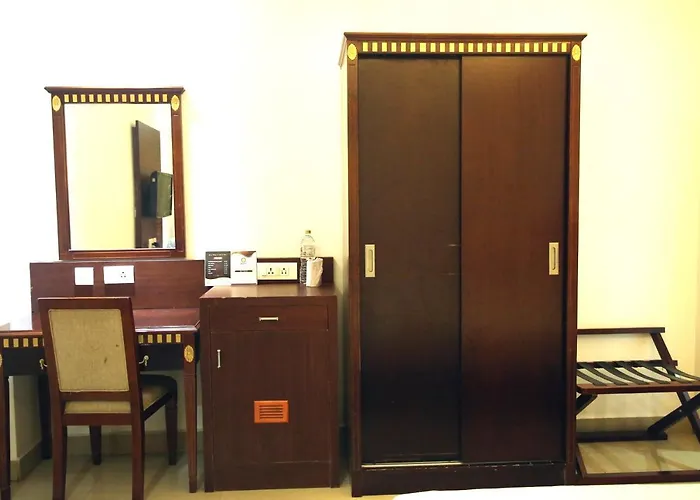 Maps Residency Hotel Shoranur