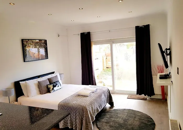 Cogie Abode Bed & Breakfast Enfield