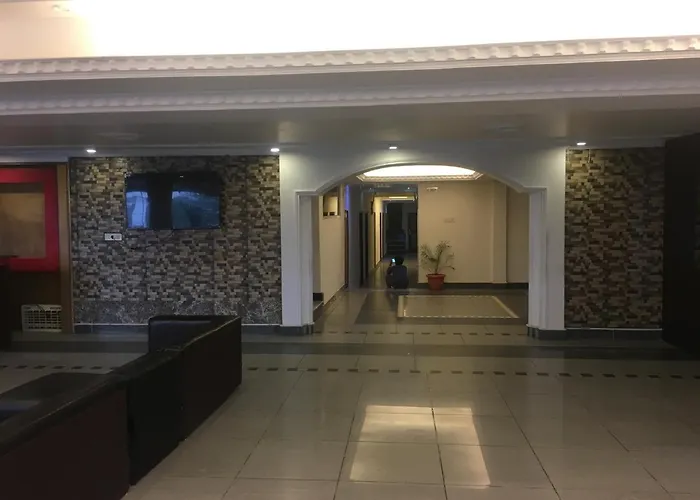 Hotel Meridien Srinagar 