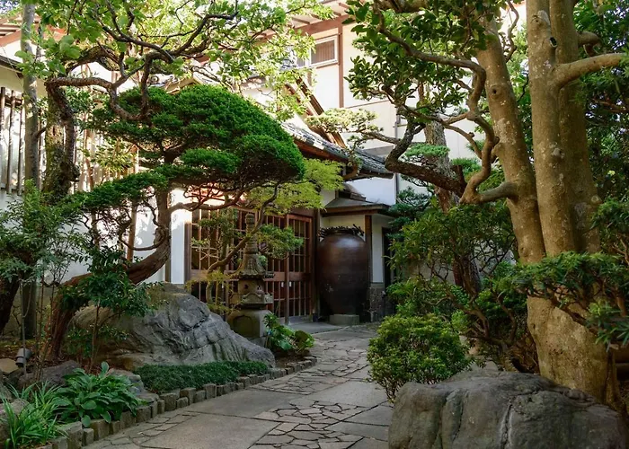 Atami Onsen Sakuraya Ryokan