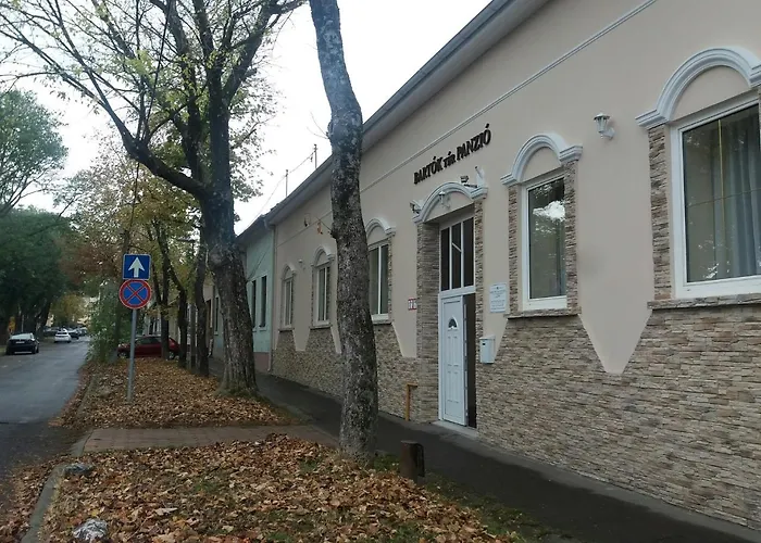 Bartók Tér Panzió Panzió Eger