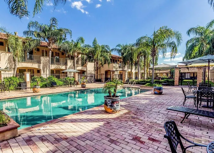Clarion Inn & Suites At Sharyland Plantation Mission