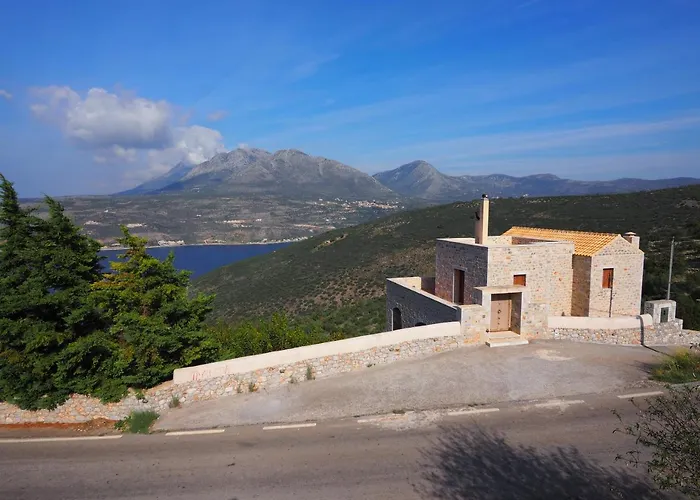 Sophia Limeni View Hotel