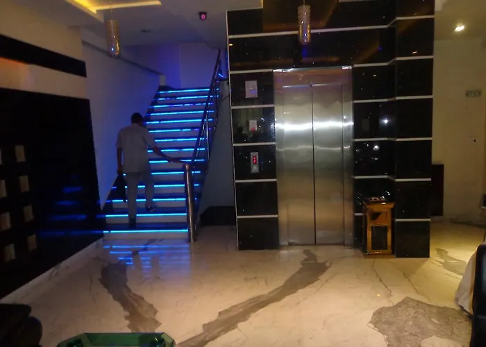Dewdrop Intercity Hotel Delhi 