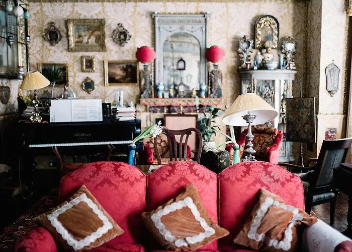 St Benedict - Victorian Bed And Breakfast Hastings
