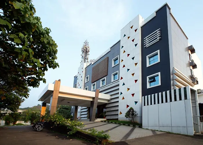 Rose International Hotel Nilambur