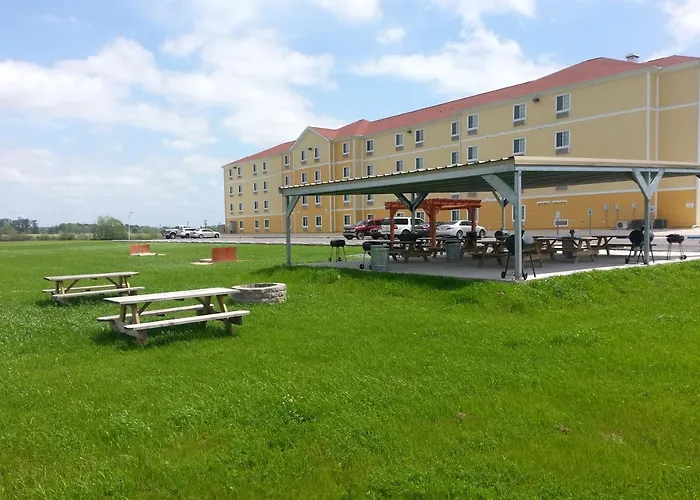 Amelia Extended Stay & Hotel - Near Amelia Belle Casino Morgan City
