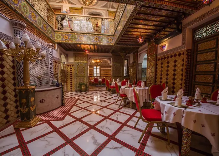 PALAIS LARAICHI Riad la porte bleue suites Fès