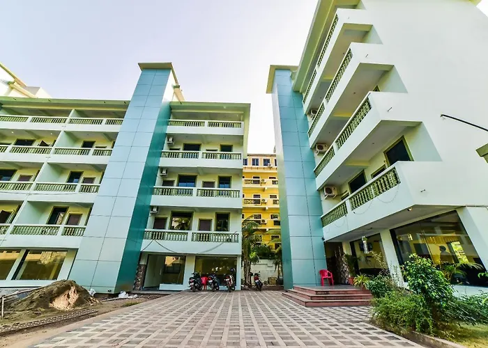 Shalom Indus Residency Hotel Candolim