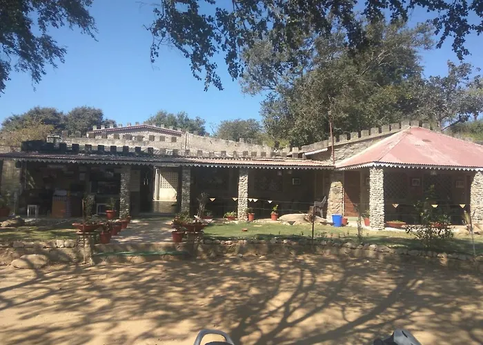 Castel Rock Hotel Mount Abu
