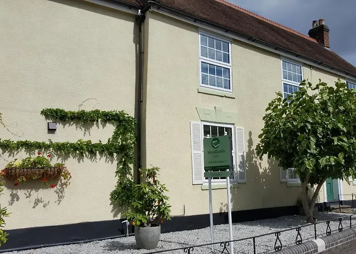 Woodlands 159 Bed & Breakfast Pershore