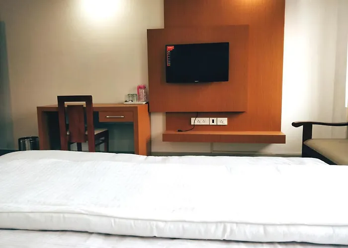 Prajapuri Hotel Thrissur