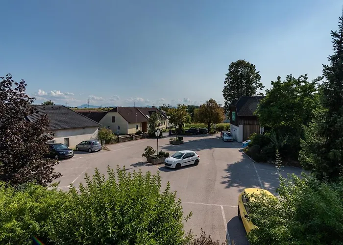 Hotel Gasthof Seeland St. Pölten