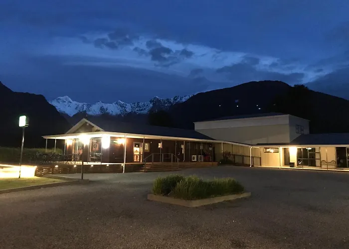High Peaks Hotel Fox Glacier