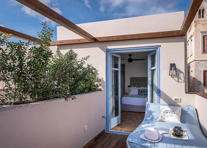 Shapes Luxury Suites Ermoupoli