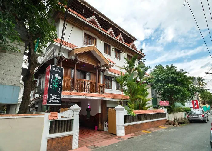 Hotel White Rose Kochi
