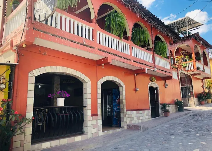 Hotel Marjenny Copan