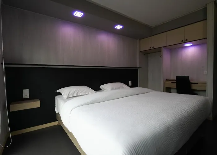 Hôtel La Rocade Pamiers