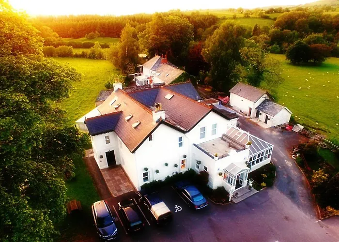 The White House Hotel Sennybridge