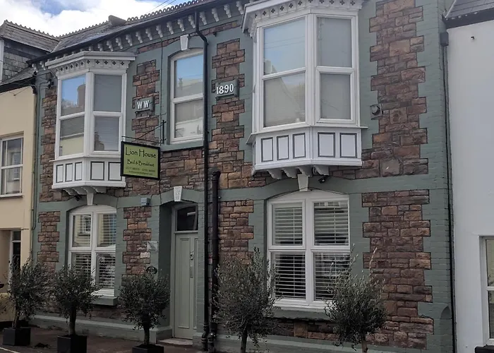 Lion House Bed & Breakfast With Restaurant Combe Martin