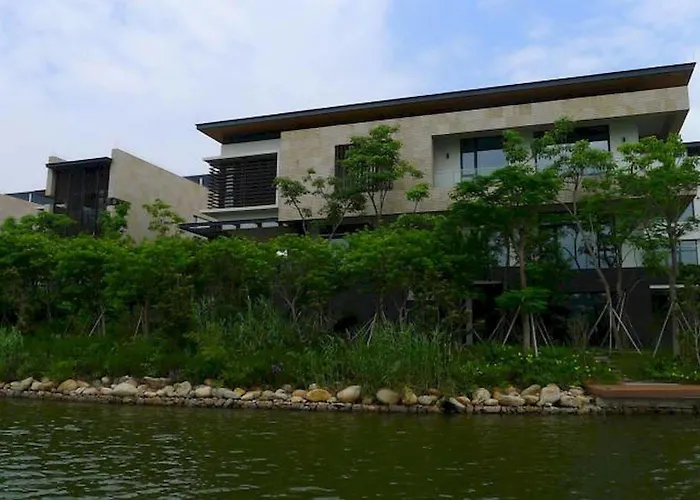 Shenzhen Bay Breeze Resort