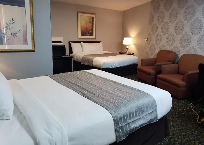 Regency Inn & Suites Cornwall