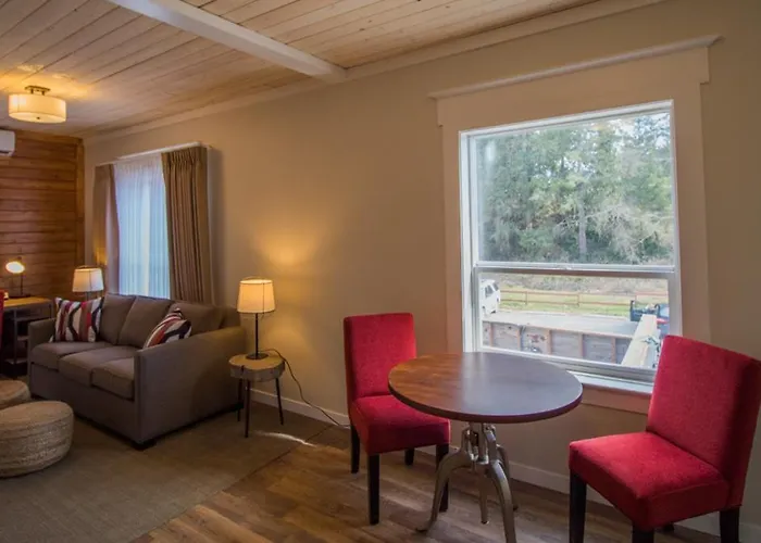 Cranberry Arms Pub And Hotel Nanaimo