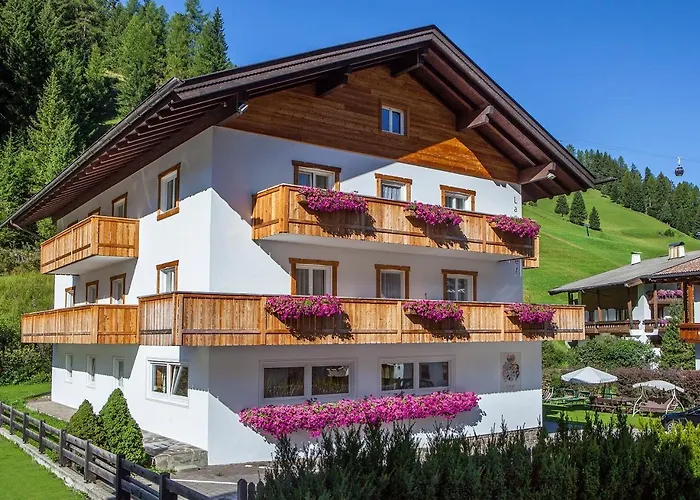 Hotel Garni Lanzinger Wolkenstein in Gröden