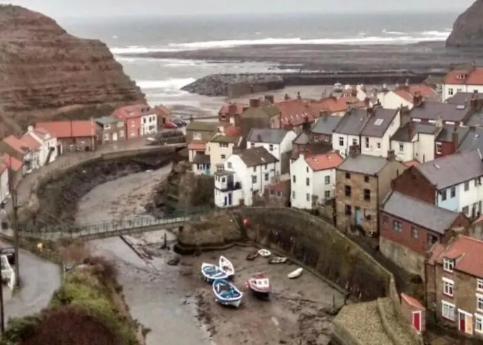 The Royal George Staithes Bed & Breakfast