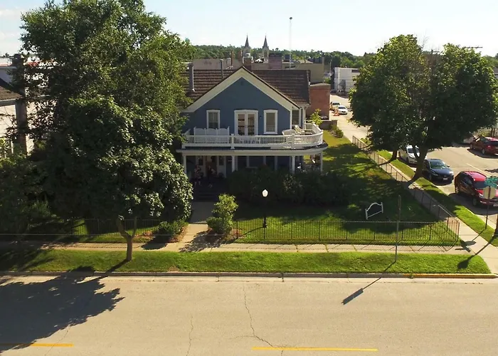The Wanderlust Hotel Sturgeon Bay