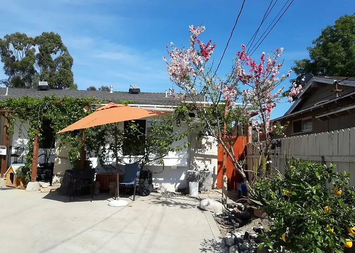 Oc House Bed & Breakfast Santa Ana