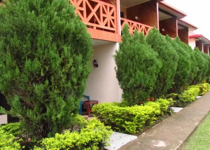 Wailoaloa Beach Resort Nadi