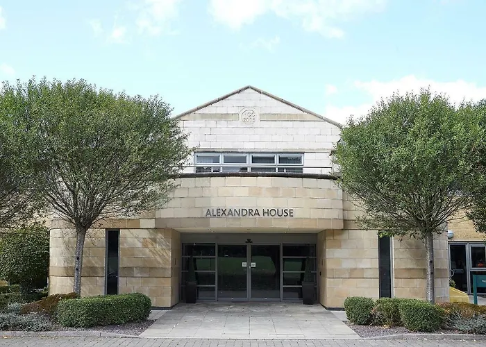 Alexandra House Hotel Swindon