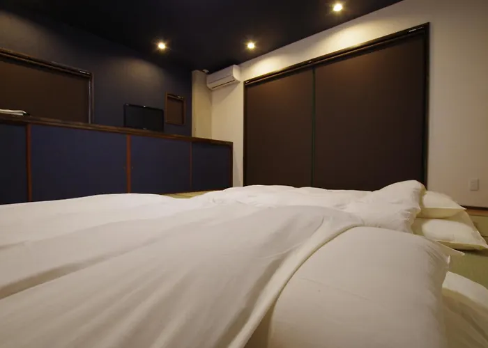 Cinnamon Guesthouse Dogo Matsuyama 