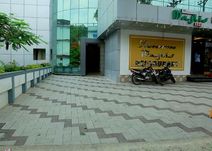 Woodside Residency Hotel Thekkady