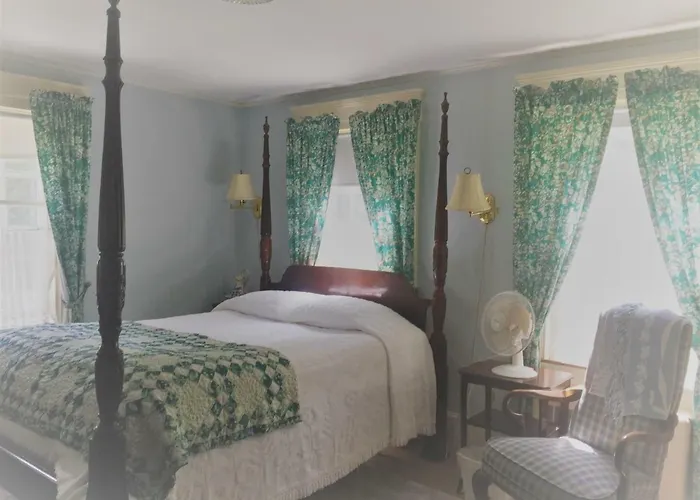 Isaiah Hall Inn Dennis