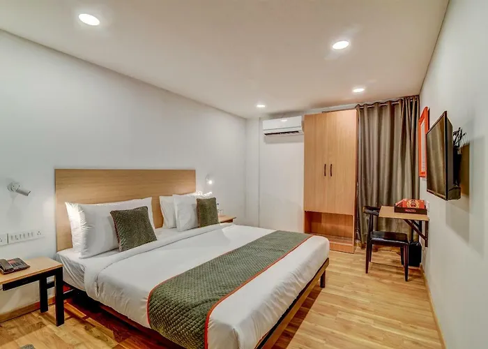 Oyo Townhouse 104 Koramangala Maharaja Signal Hotel Bangalore