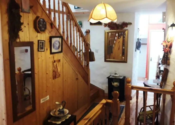 Vaughans Pub/Accommodation Clifden