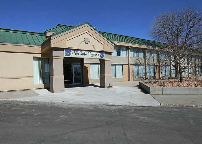 Ramada By Wyndham Mitchell Hotel & Conference Center