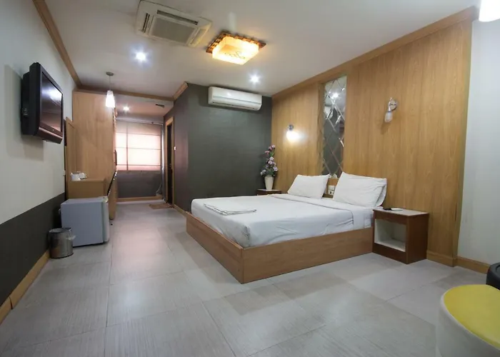 Khon Kaen Ruenrom Hotel