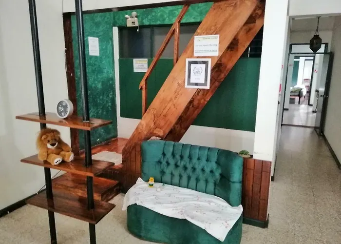 Casa Leon Guesthouse San José