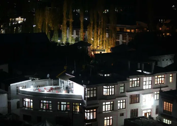 Hotel Khan Manzil Leh