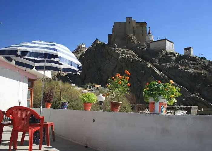 Hotel Khan Manzil Leh