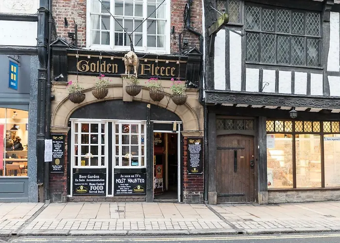 Hotel Golden Fleece York