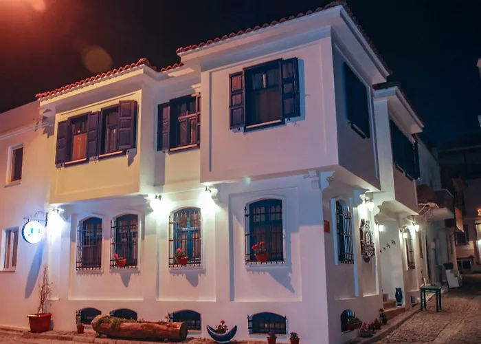 Necdet Kaptan Butik Otel Bozcaada